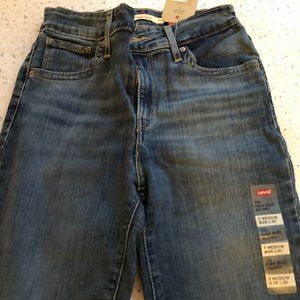 Fresh Brand New Levi's Sculpt High Rise Skinny Jeans (never worn)